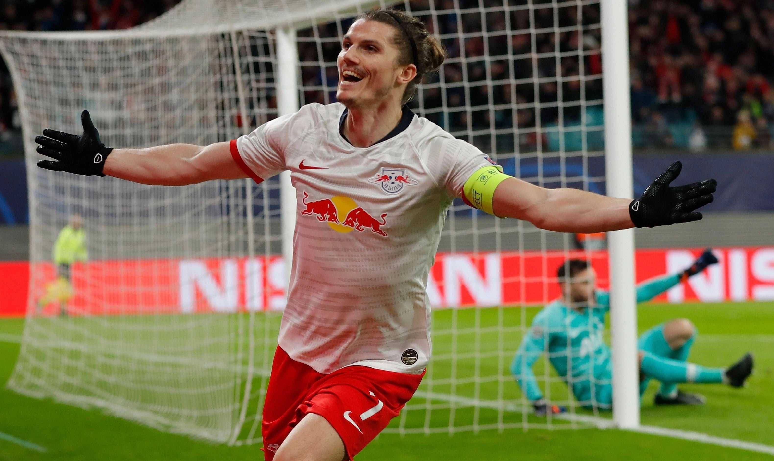 包含德国杯赛后再迎强敌，门兴格拉德巴赫队长鼓劲，主帅态度——媒体盛赞，团队化学反应显著的词条