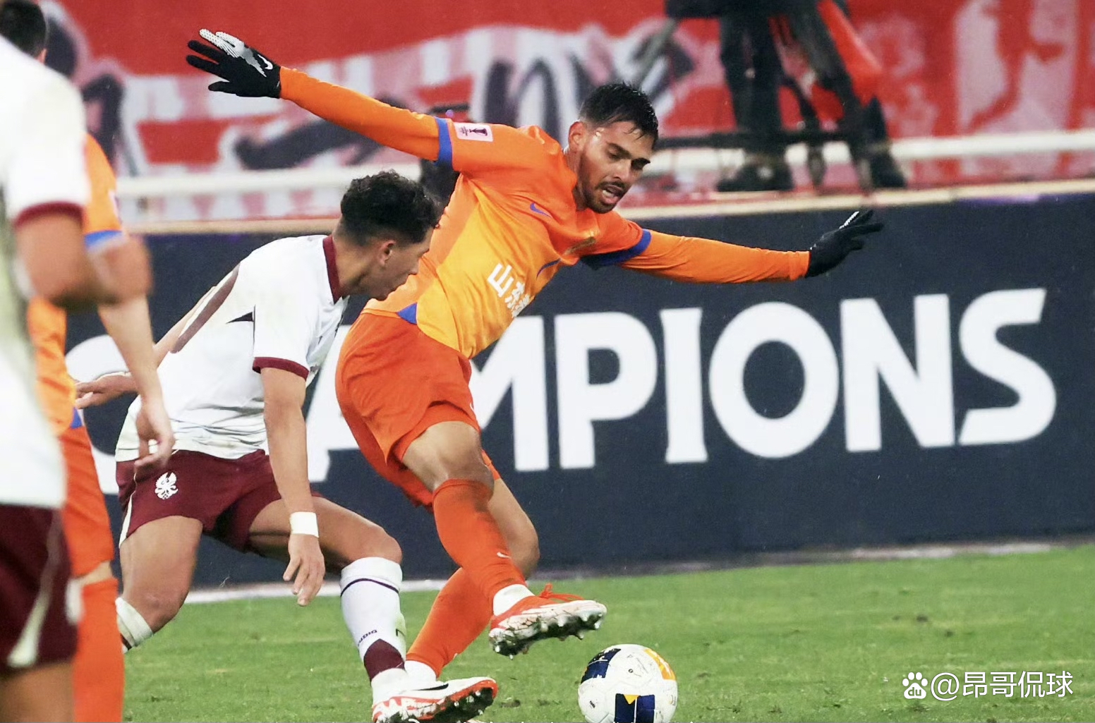  山东泰山足球俱乐部最新消息今天 