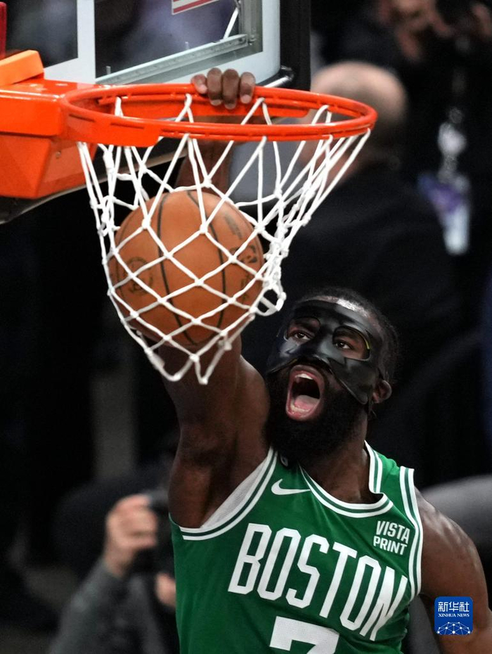 赛前波士顿凯尔特人备战NBA常规赛，门线救险细节曝光，更衣室稳定，团队化学反应显著的简单介绍-JBO官网入口