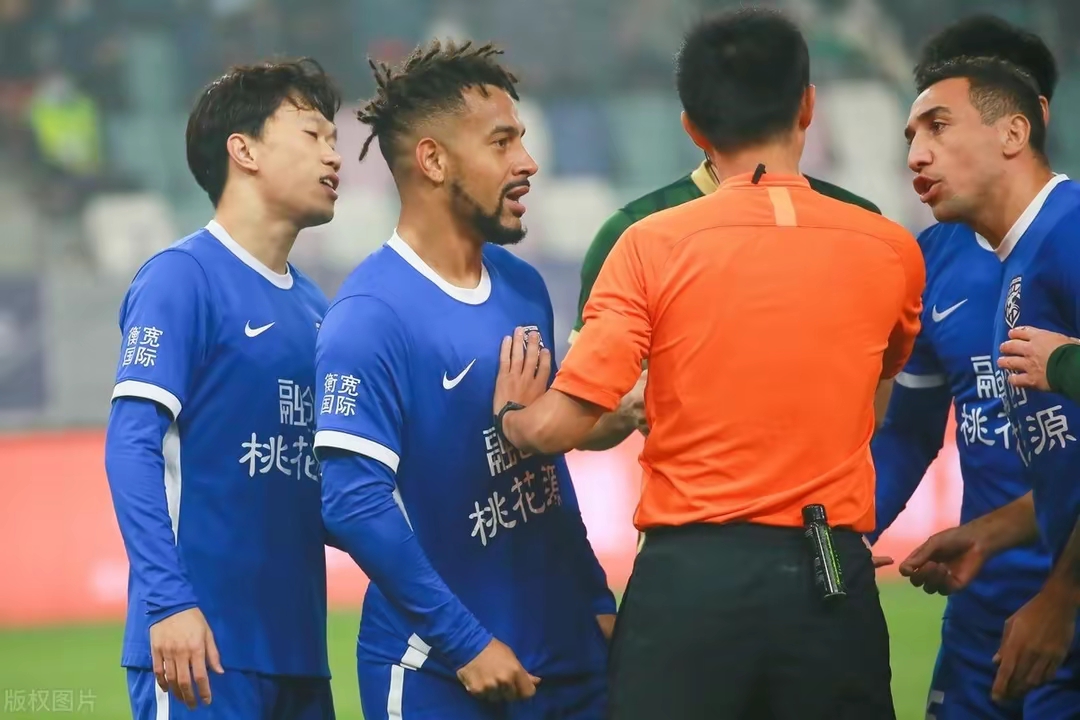 蒲必林朱丽萍金银铜伦巴